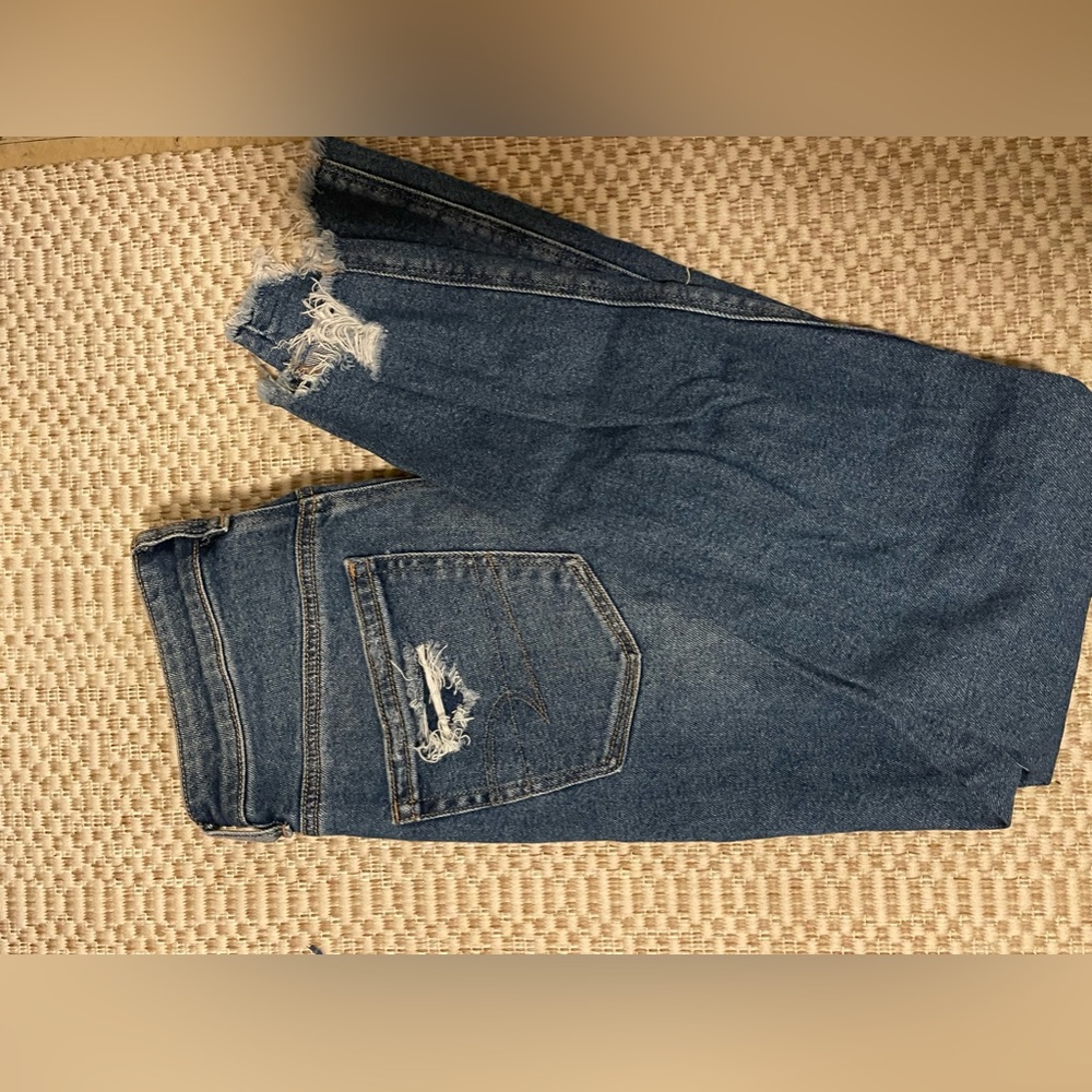 American Eagle Mom Jean